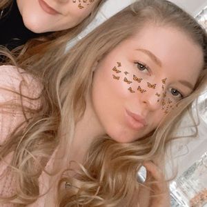 Meet your Posher, Mia